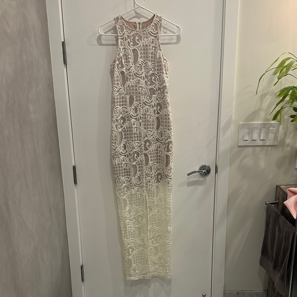 Elegant Lace Sleeveless Dress - Cream